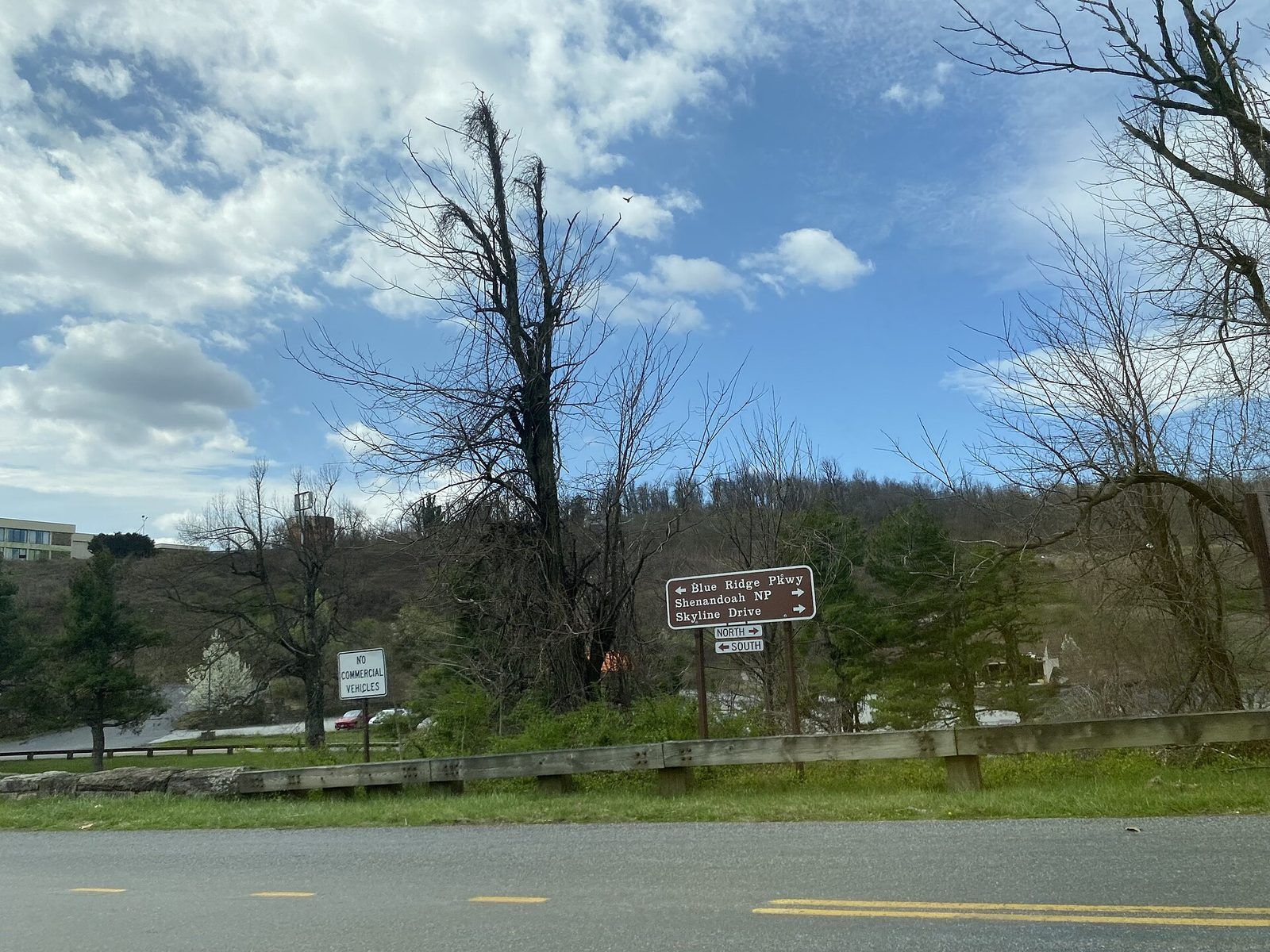 Blue Ridge Mountains (32708254850)